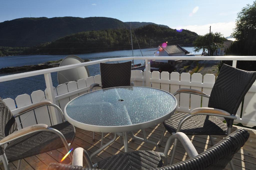 Gulen Dive Resort Dalsoyra Экстерьер фото
